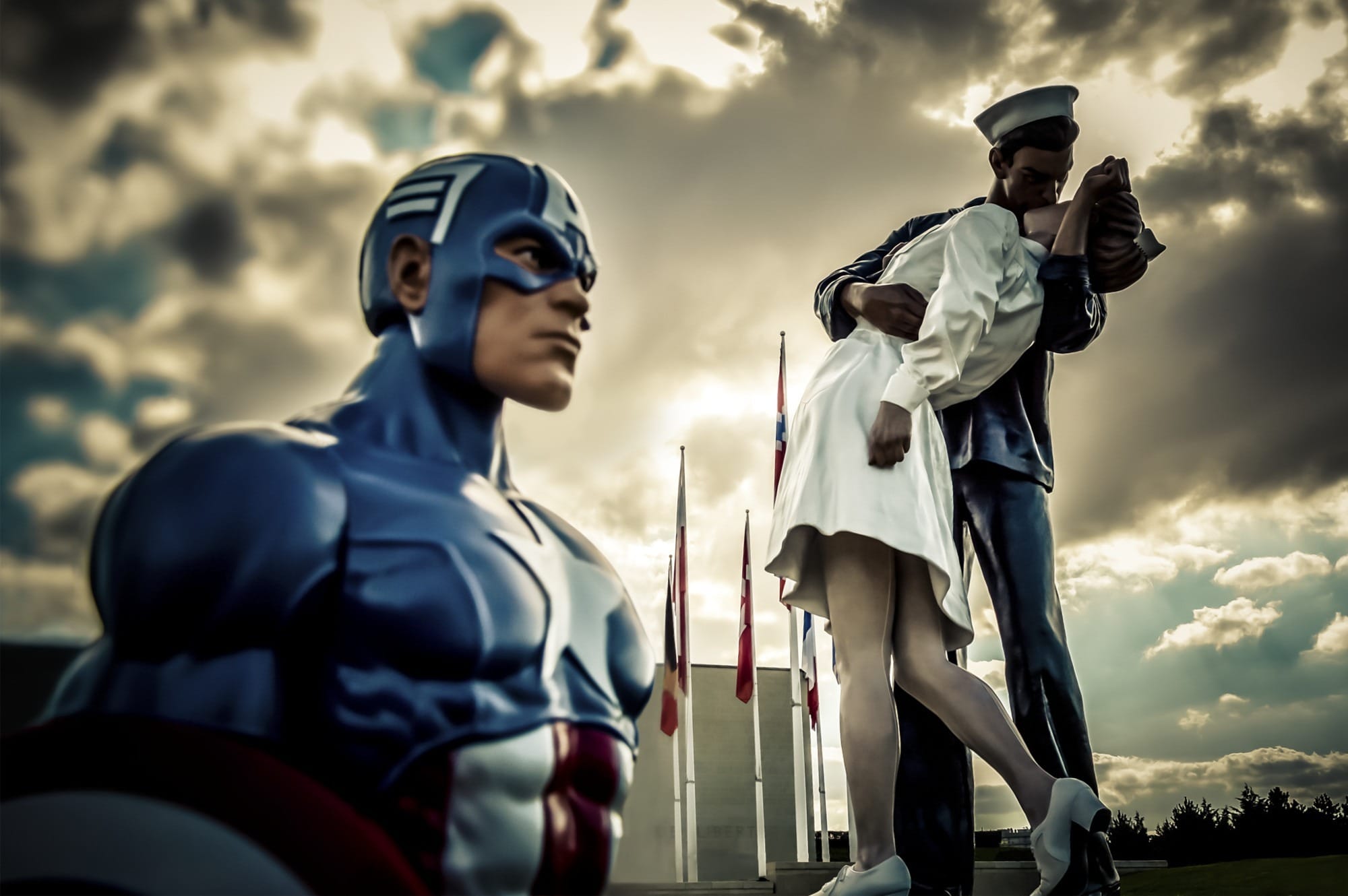Embracing Peace — Seward Johnson — Mémorial de Caen